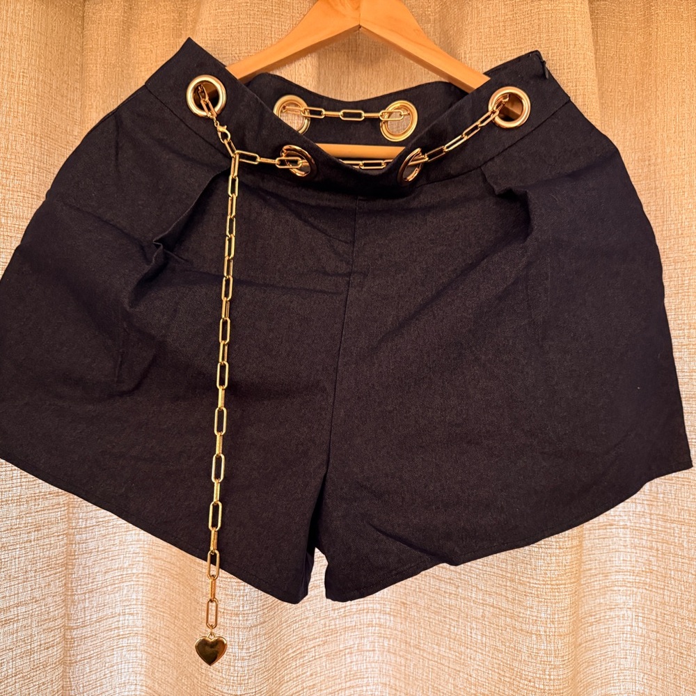 Commense Black High Waist Shorts with Gold Chain